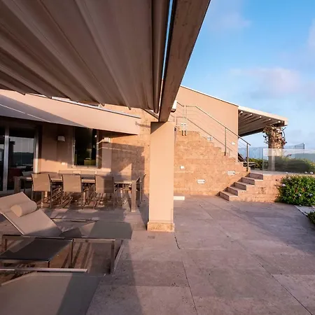 Villa Luxurious Design In With Breathtaking View