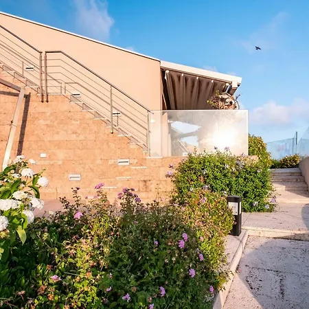 Luxurious Design In With Breathtaking View *