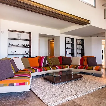 Luxurious Design In With Breathtaking View Chia