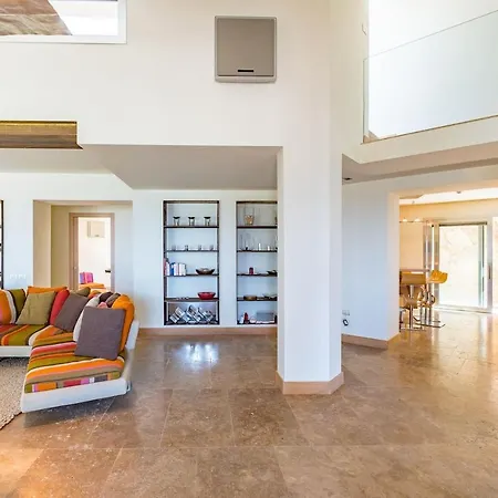 Luxurious Design In With Breathtaking View * Chia
