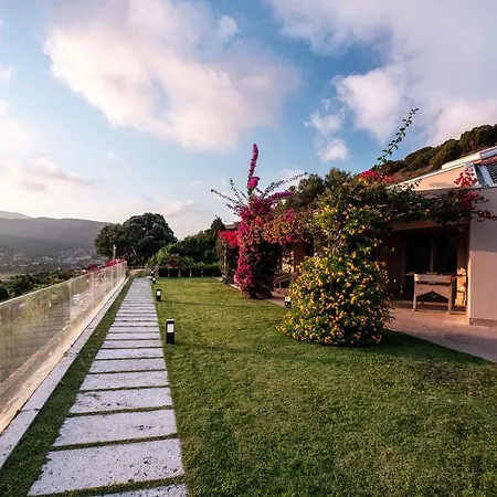 Luxurious Design In With Breathtaking View *